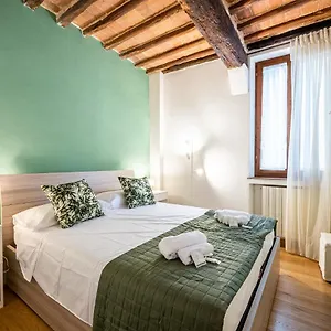 Apartment 35 Nel Centro Storico Di In The Historic Center Of